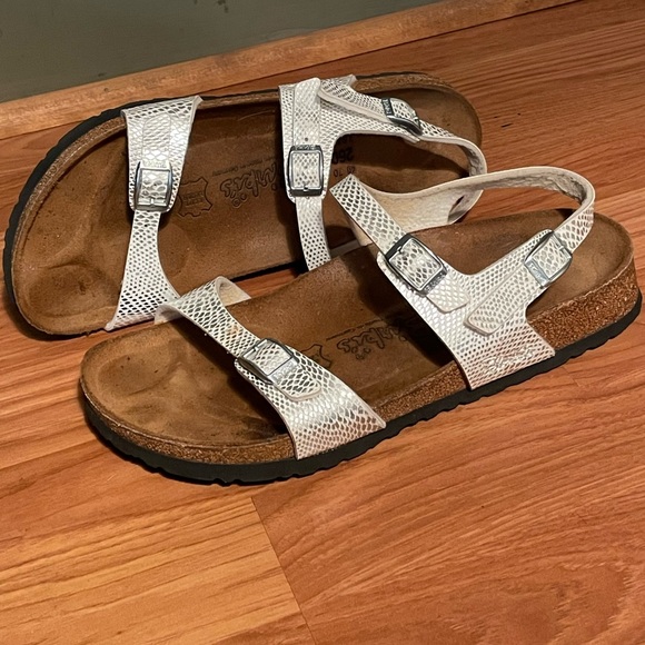 Birkis Birkenstock 3 Strap Sling Back “SOLD” on another site - Picture 10 of 13